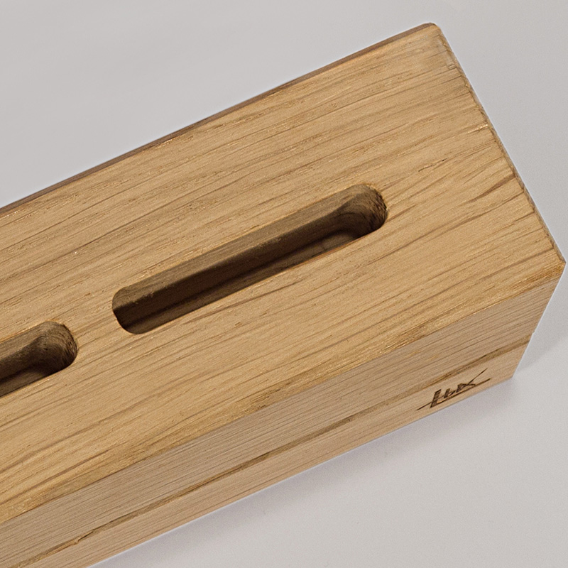Keybase Schlüsselbrett Kalender Holz, Eiche. Design Kalenderbrett aus Berlin Hochwertig verarbeitet, mit Kalenderkarten aus extra schwerem Holzschliffpapier